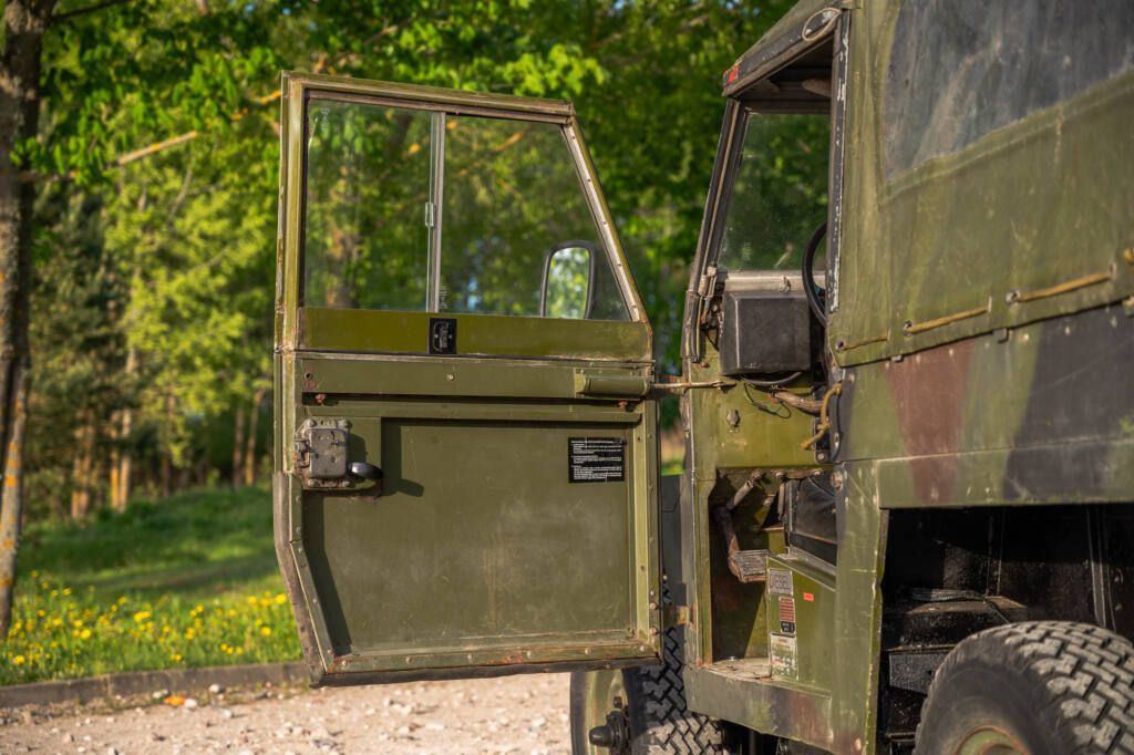 1981 Land Rover 88 Series III “Lighweight / Airportable / Half Ton” LHD