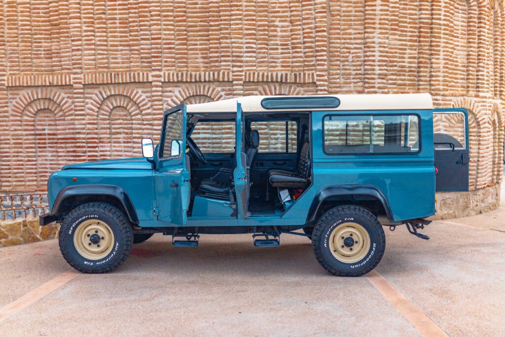 1995 Land Rover Defender 110 300 Tdi - Station Wagon - LHD