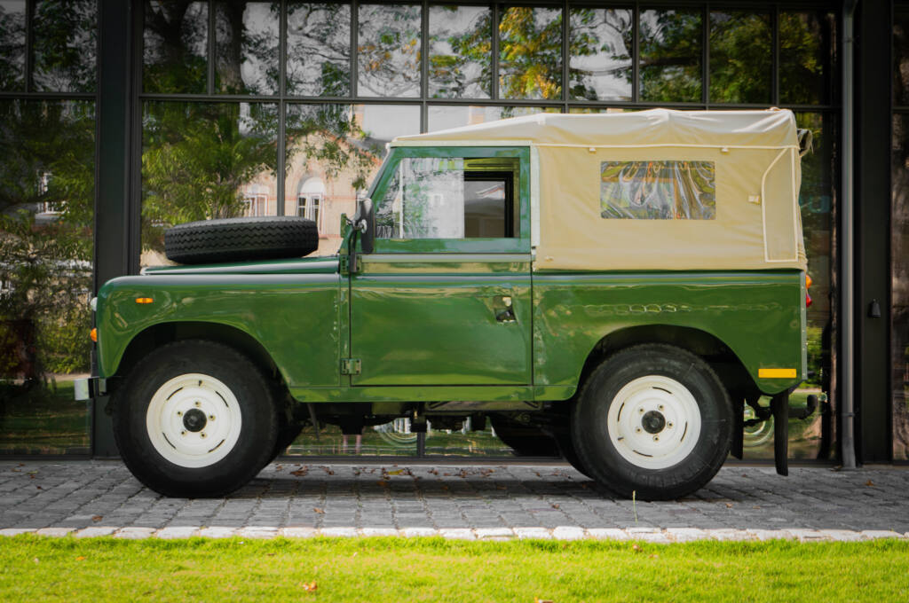 1972 Land Rover Series III 2.25