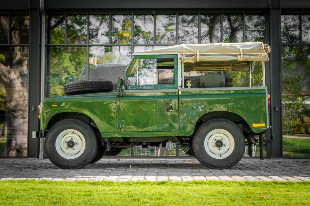 1972 Land Rover Series III 2.25