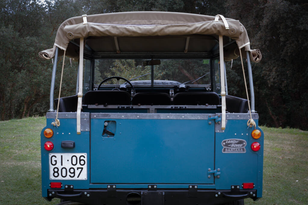 1967 Land Rover Santana 88 Serie 2A