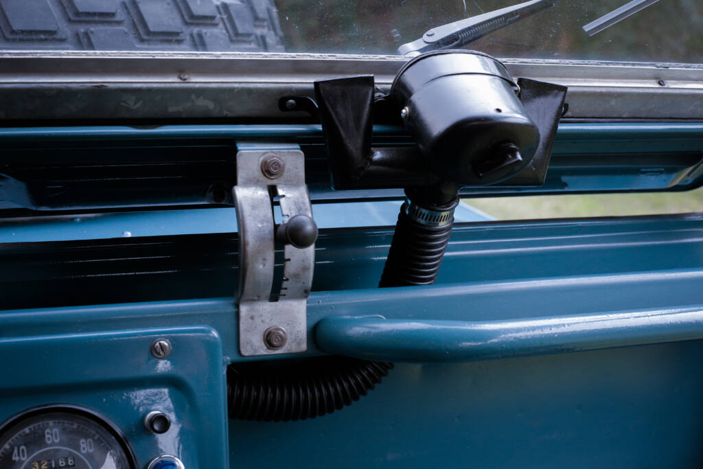 1967 Land Rover Santana 88 Serie 2A