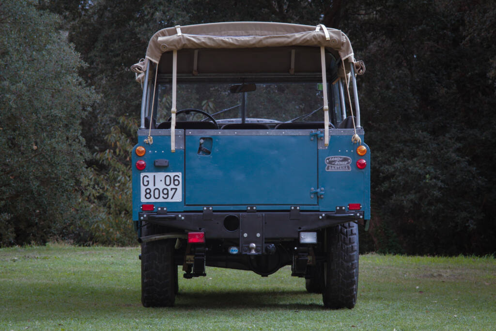 1967 Land Rover Santana 88 Serie 2A