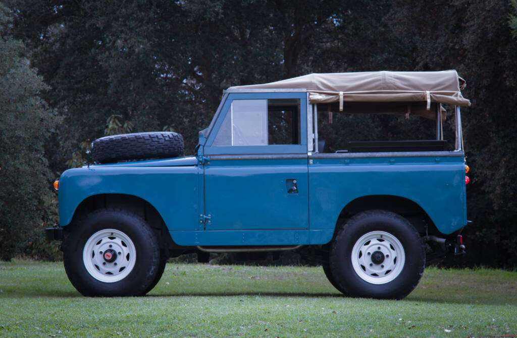 1967 Land Rover Santana 88 Serie 2A