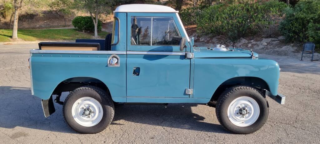 1976 Land Rover Santana Series III 88" Especial