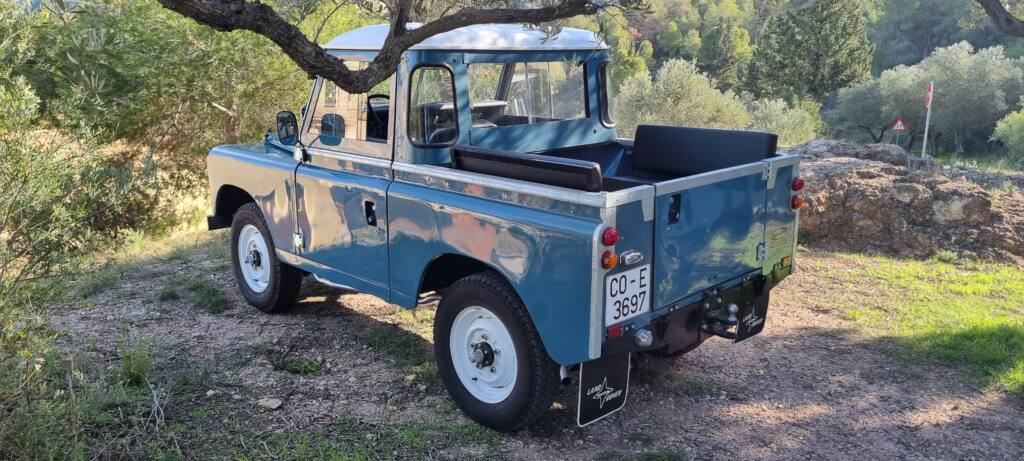 1976 Land Rover Santana Series III 88" Especial