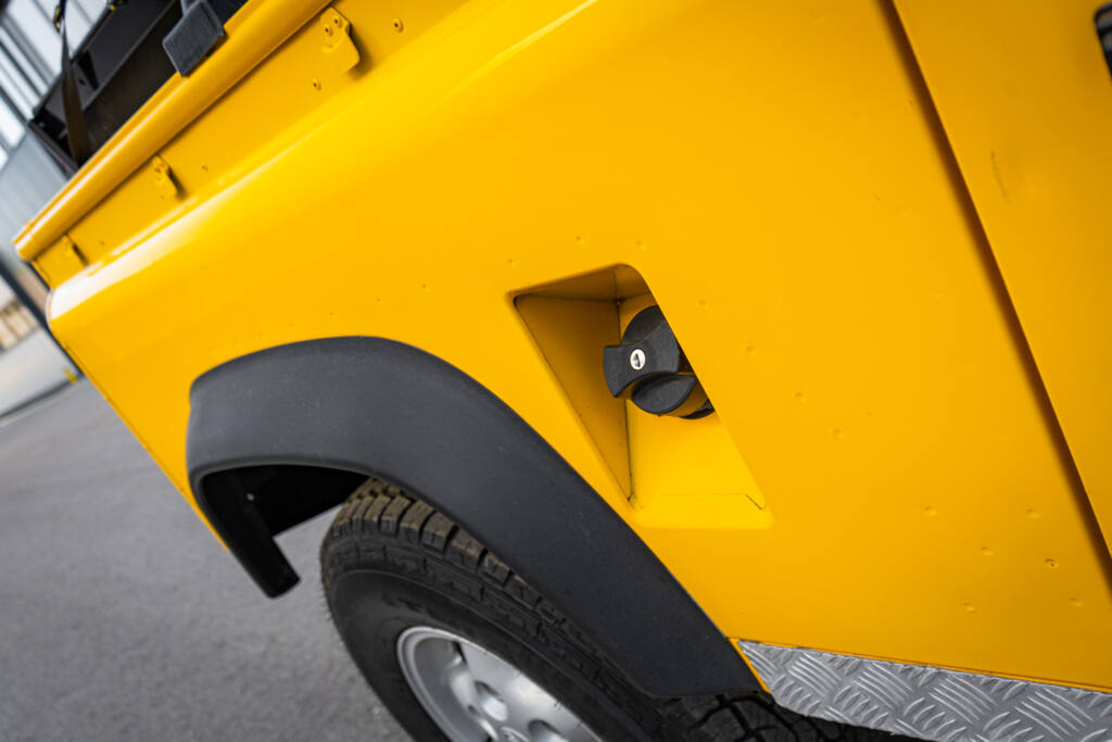 1996 Land Rover Defender 90