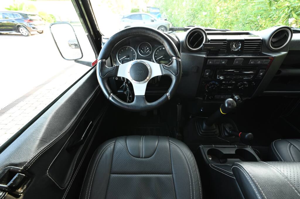 2007 Land Rover Defender 90 2.4 TD4 Station Wagon