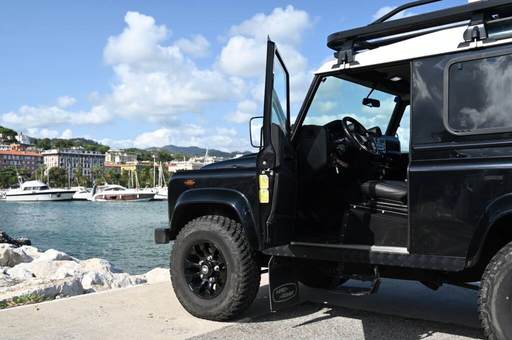 2007 Land Rover Defender 90 2.4 TD4 Station Wagon